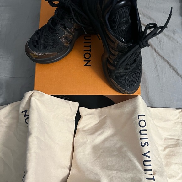 Louis Vuitton Archlight Sneaker - Picture 5 of 5